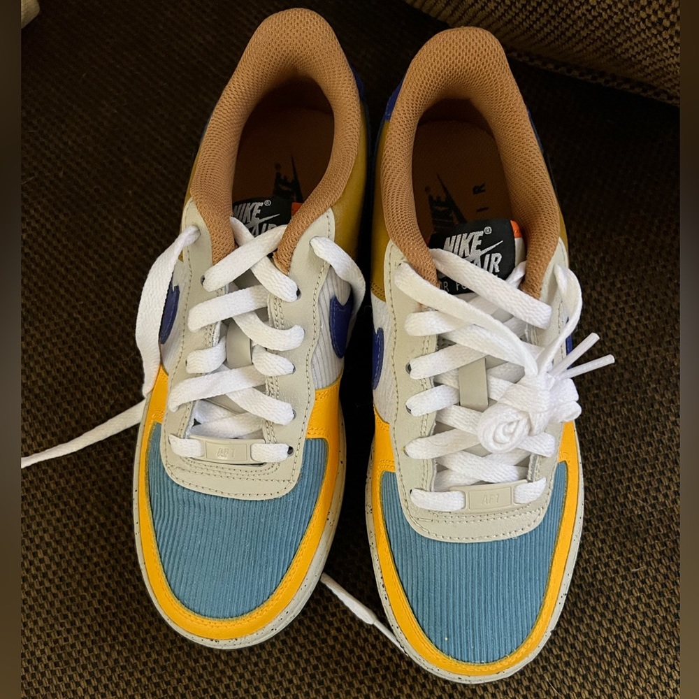 Women’s Nike - Size 4.5Y